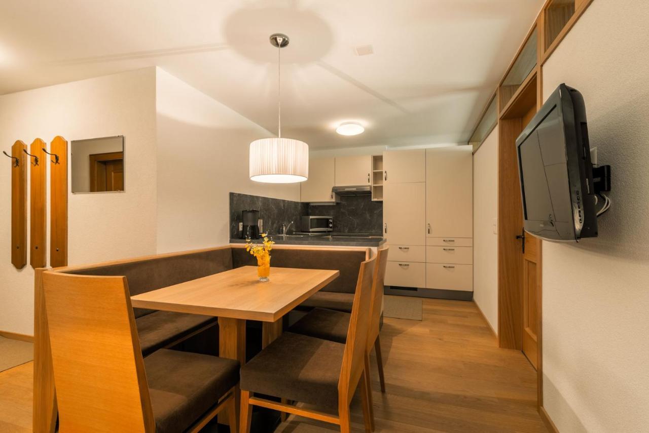 Arina Apartments ซัมเนาน์ ภายนอก รูปภาพ